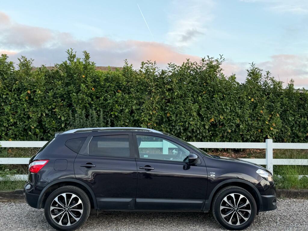 Nissan Qashqai Acenta Red #12