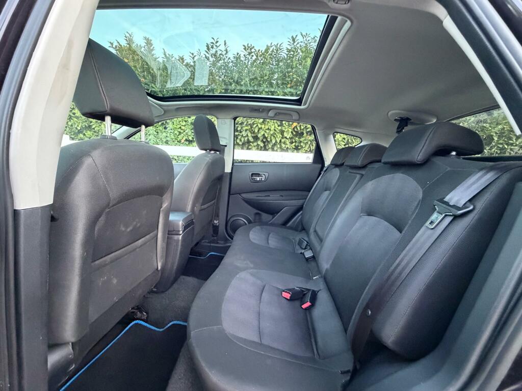 Nissan Qashqai Acenta Red #19