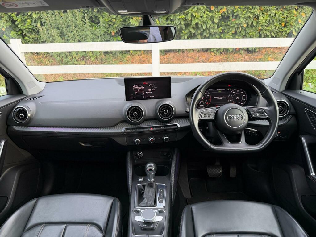 Audi Q2 Edition 1 Grey #2