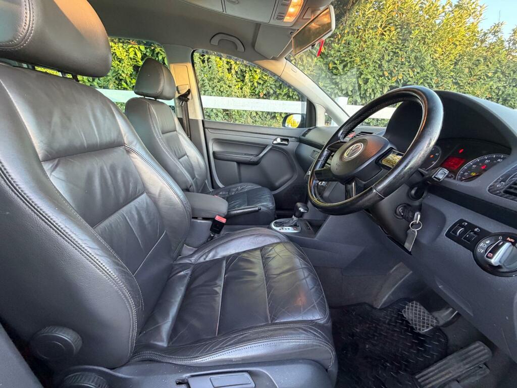 Volkswagen Touran Mpv 1.6 Blue #16