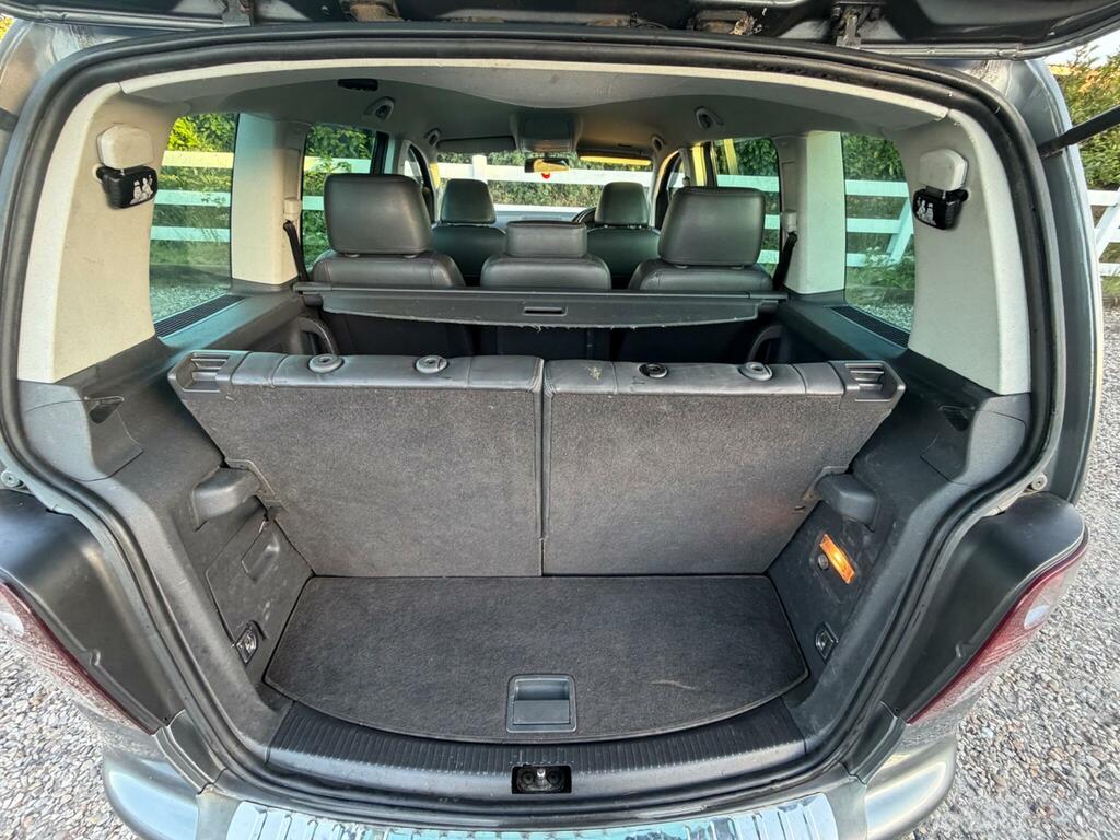 Volkswagen Touran Mpv 1.6 Blue #25