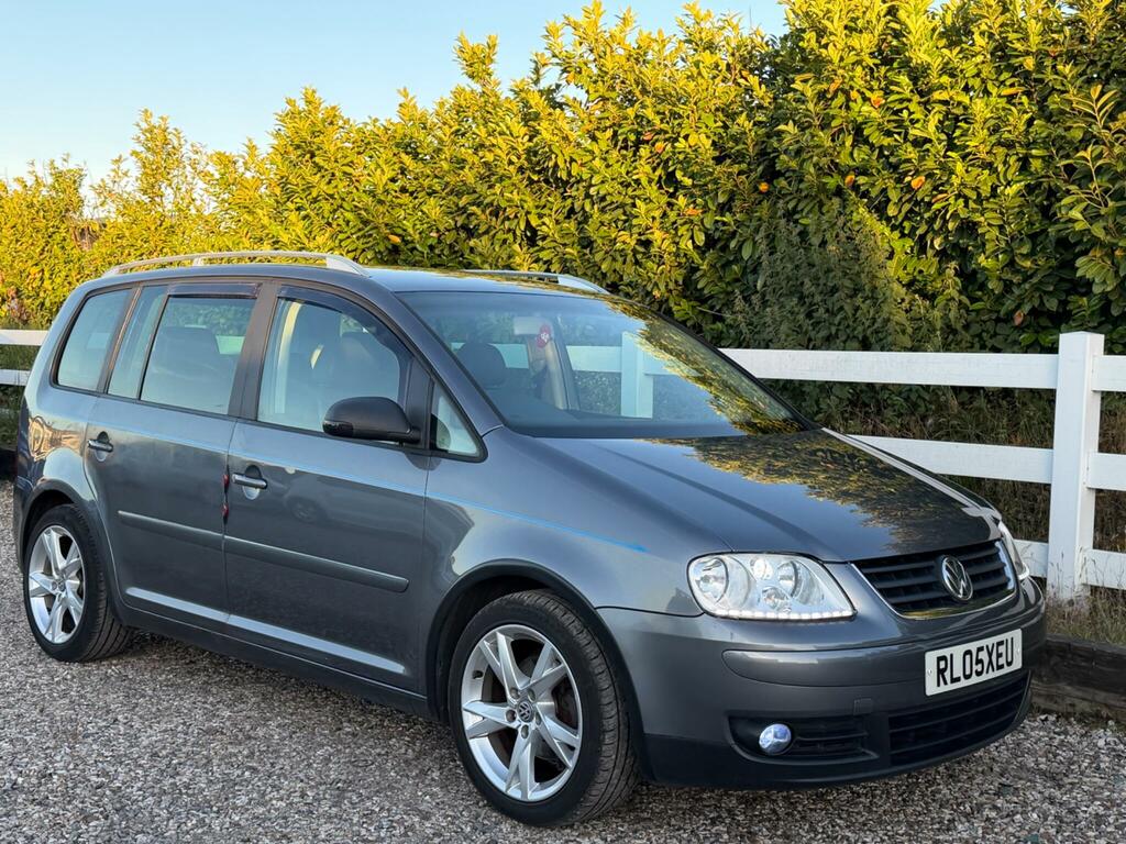 Volkswagen Touran Sport Grey #4