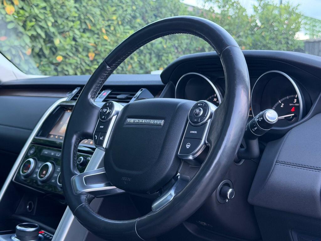 Land Rover Discovery 3.0 Td6 Hse 255 Bhp White #17
