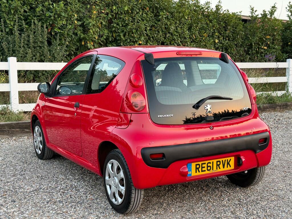 Peugeot 107 Urban Lite Red #3