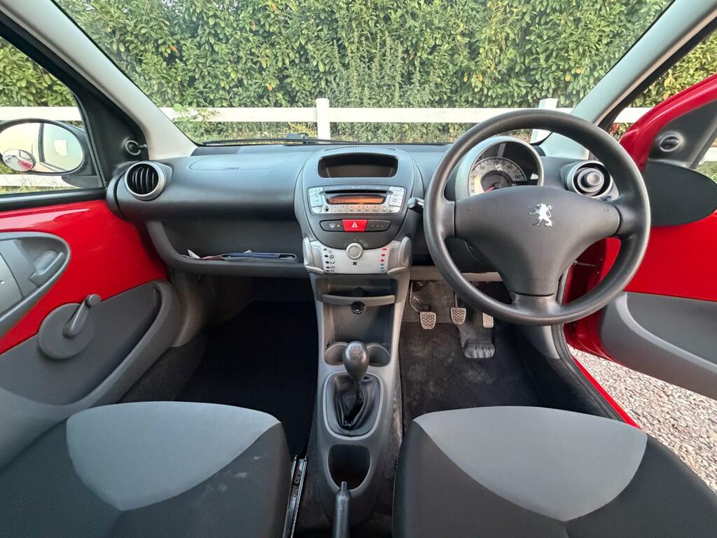 Peugeot 107 Urban Lite Red #2