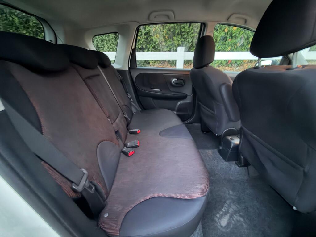 Nissan Note 1.6 N-tec. Family C Beige #19