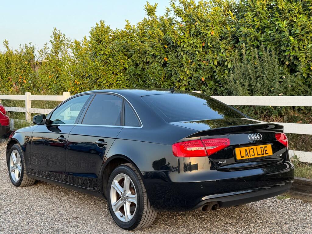 Audi A4 Se Black #3