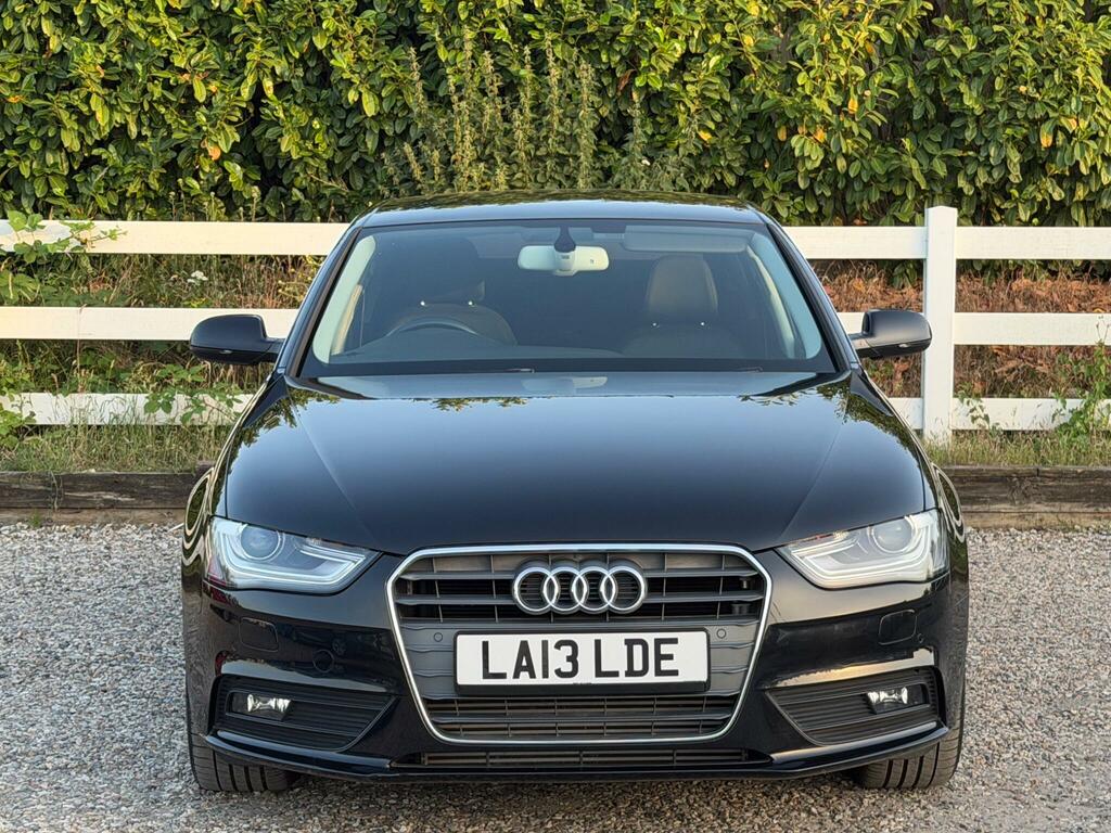 Audi A4 Se Black #5