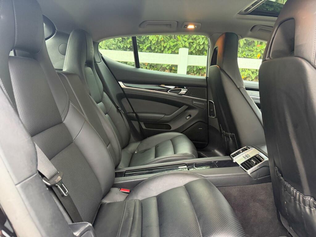 Porsche Panamera Porsche Panamera 4.8 V8 4S Hatchback Pd Black #27