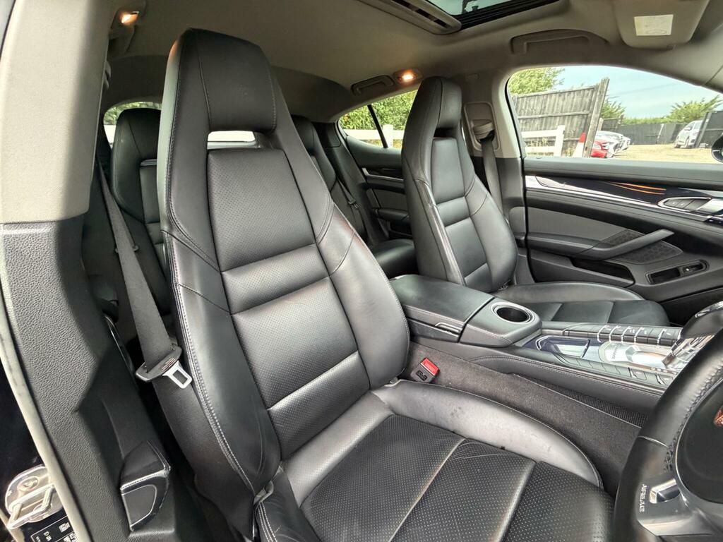 Porsche Panamera Porsche Panamera 4.8 V8 4S Hatchback Pd Black #22