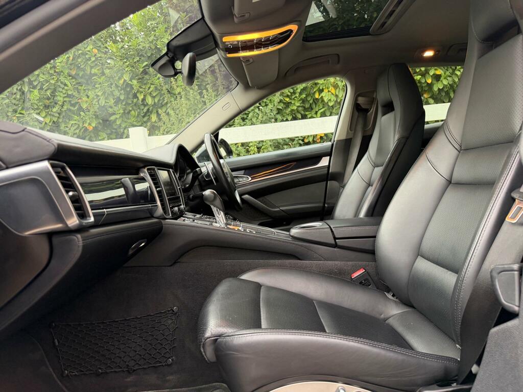 Porsche Panamera Porsche Panamera 4.8 V8 4S Hatchback Pd Black #44