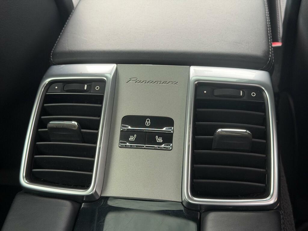 Porsche Panamera Porsche Panamera 4.8 V8 4S Hatchback Pd Black #33