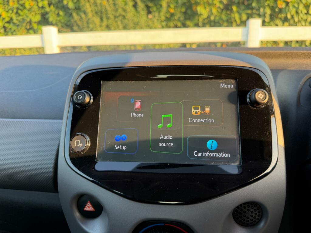 Peugeot 108 1.0 Allure Ss Red #23