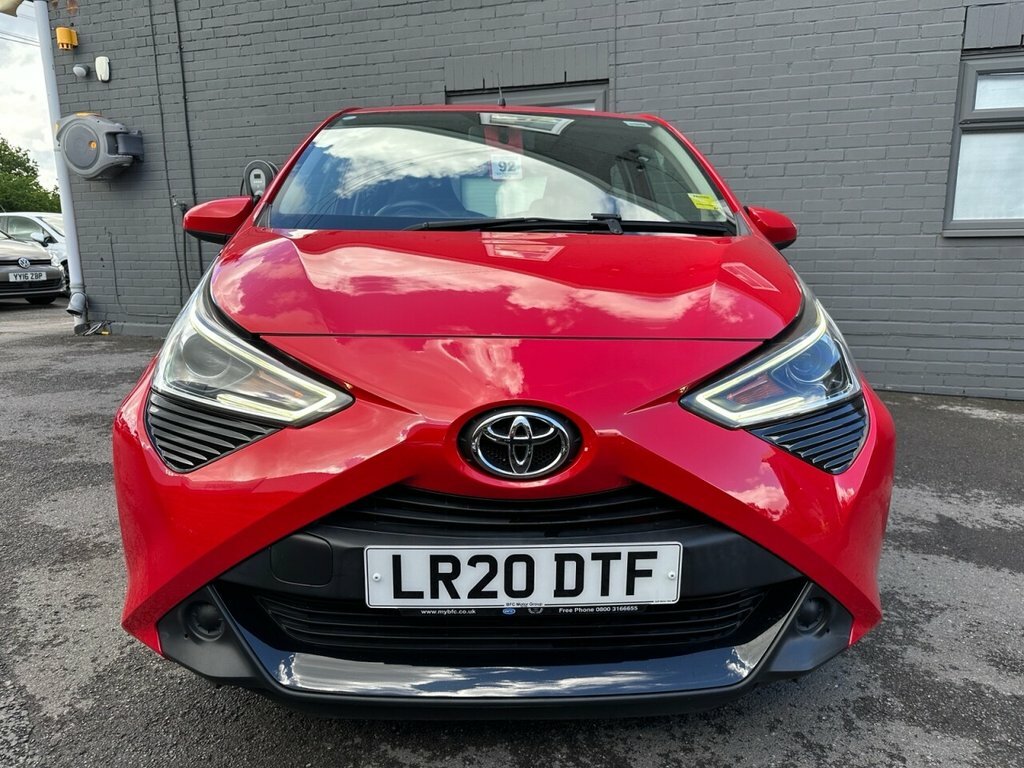 Toyota Aygo 1L X-play LR20DTF Red #5