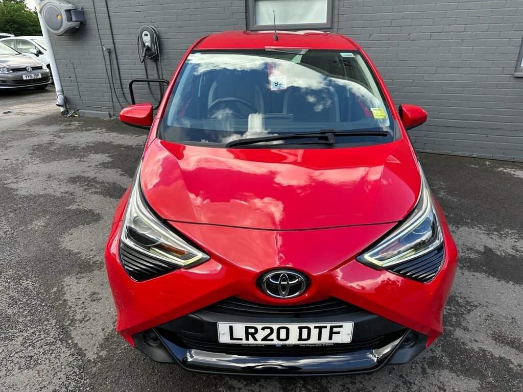 Toyota Aygo 1L X-play LR20DTF Red #4