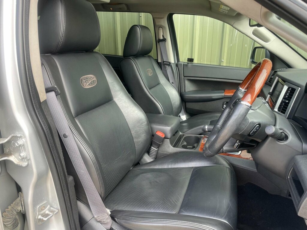 Jeep Grand Cherokee 3.0 Crd Black #8