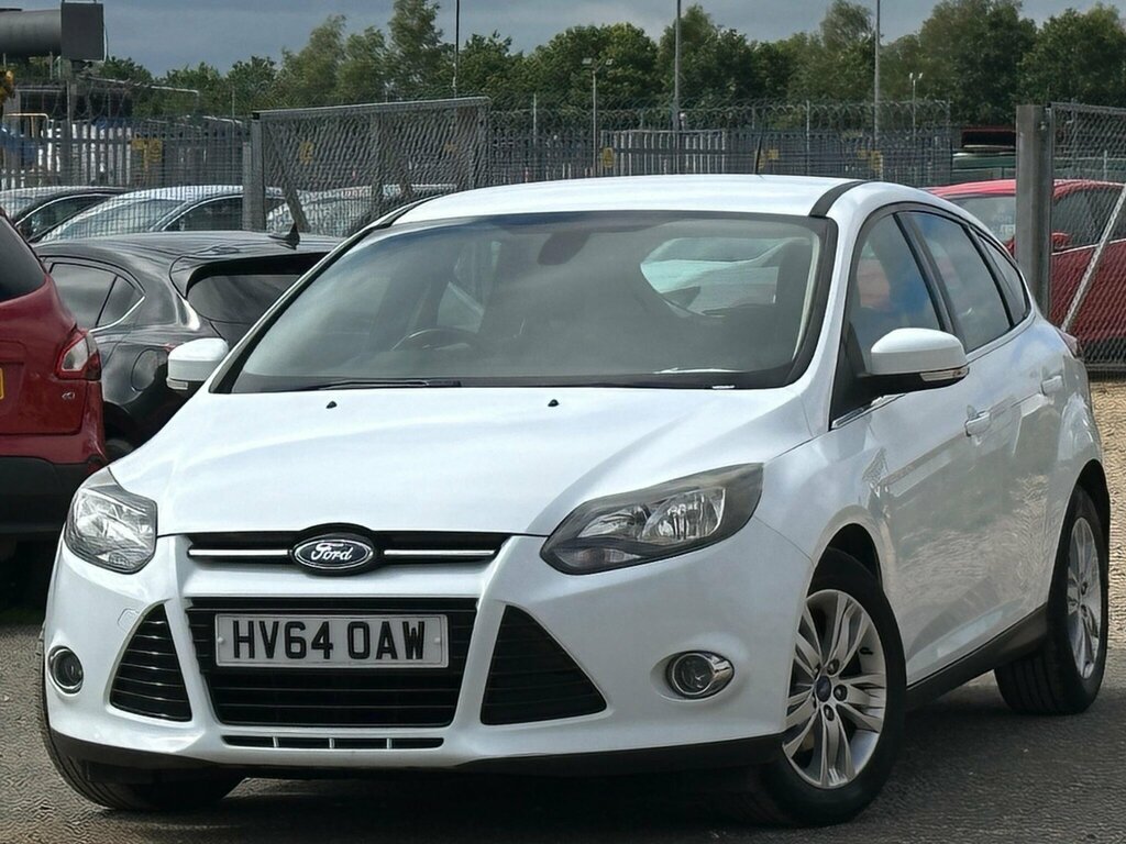 Ford Focus 1.6 Tdci Titanium Navigator Hatchback M HV64OAW White #2