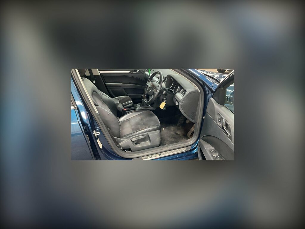 Skoda Superb 2.0 Tdi Se Hatchback Euro 5 140 Blue #4