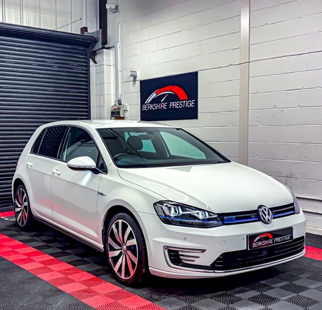 Volkswagen Golf 1.4 Tsi Gte Nav Hatchback Plug-in Hybri DF66XLH White #3