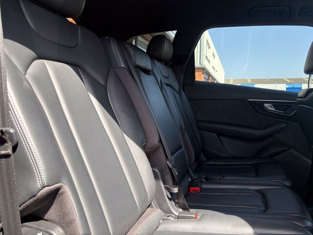 Audi Q7 Sq7 Tfsi Quattro Black Edition Tiptronic Black #35