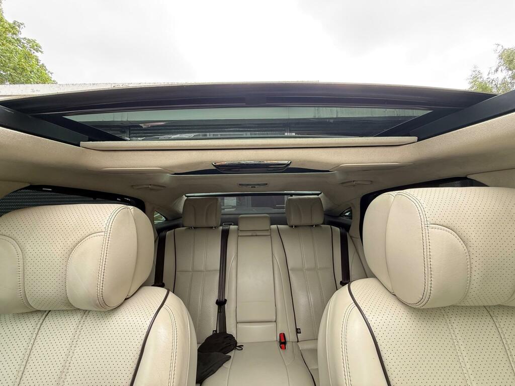 Jaguar XJ  Black #50