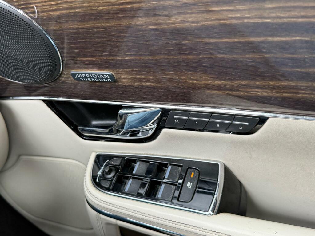 Jaguar XJ  Black #39