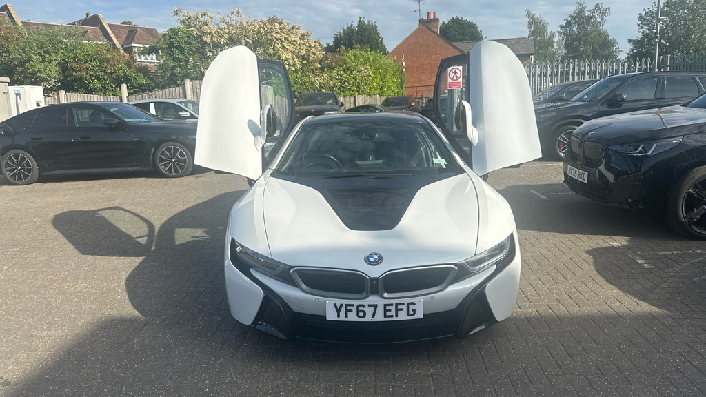 BMW i8 2dr Auto White #24