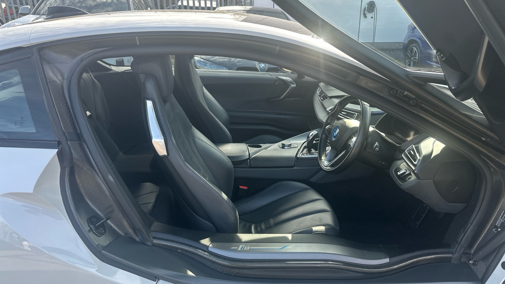 BMW i8 2dr Auto White #12