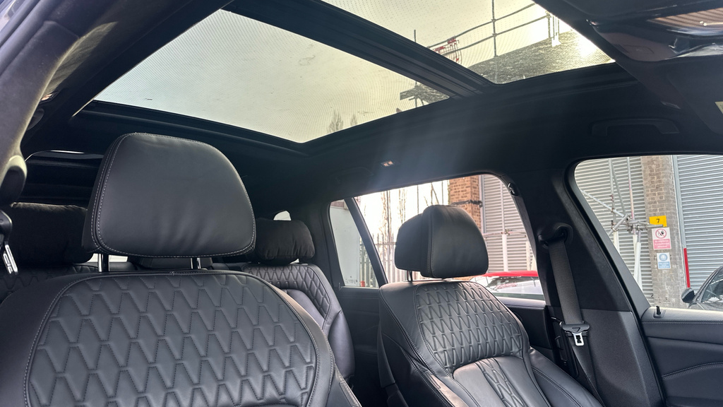 BMW X7 X7 M50i Black #33