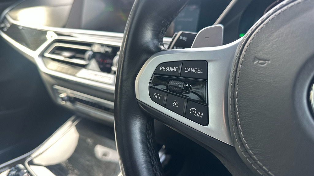 BMW X7 X7 M50i Black #17
