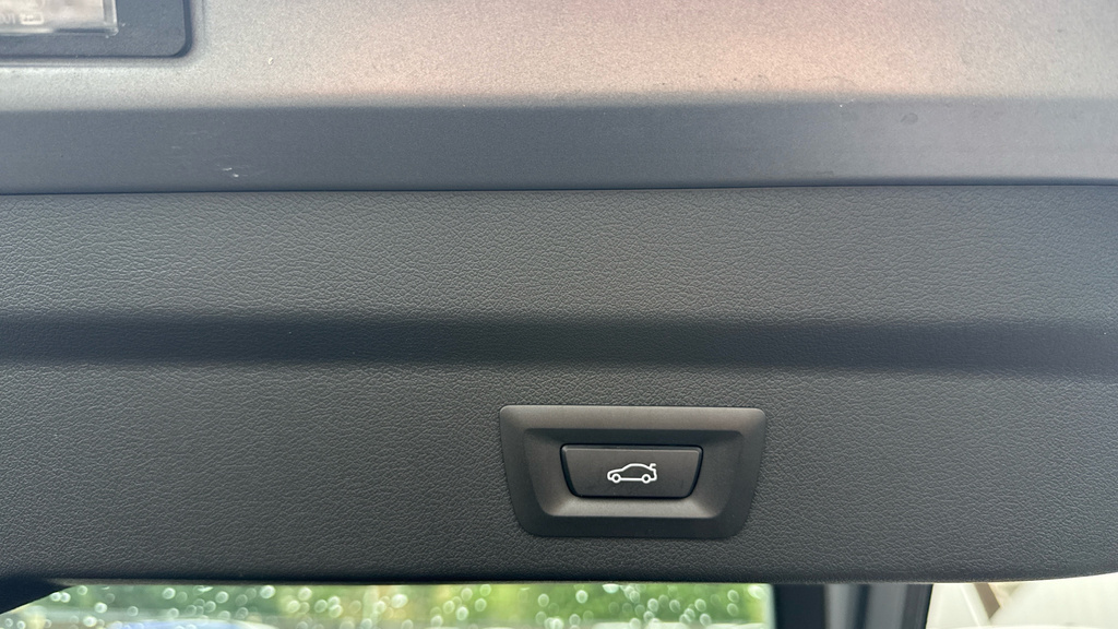 BMW iX2 150Kw Edrive20 M Sport 65Kwh Techpro Red #13