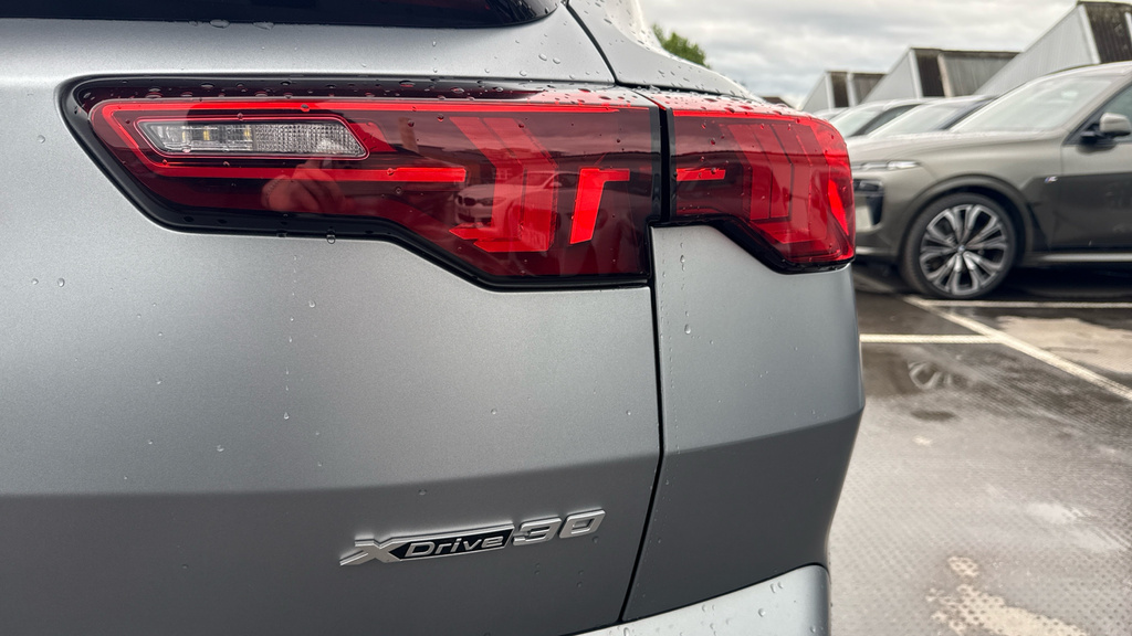 BMW iX2 150Kw Edrive20 M Sport 65Kwh Techpro Red #24