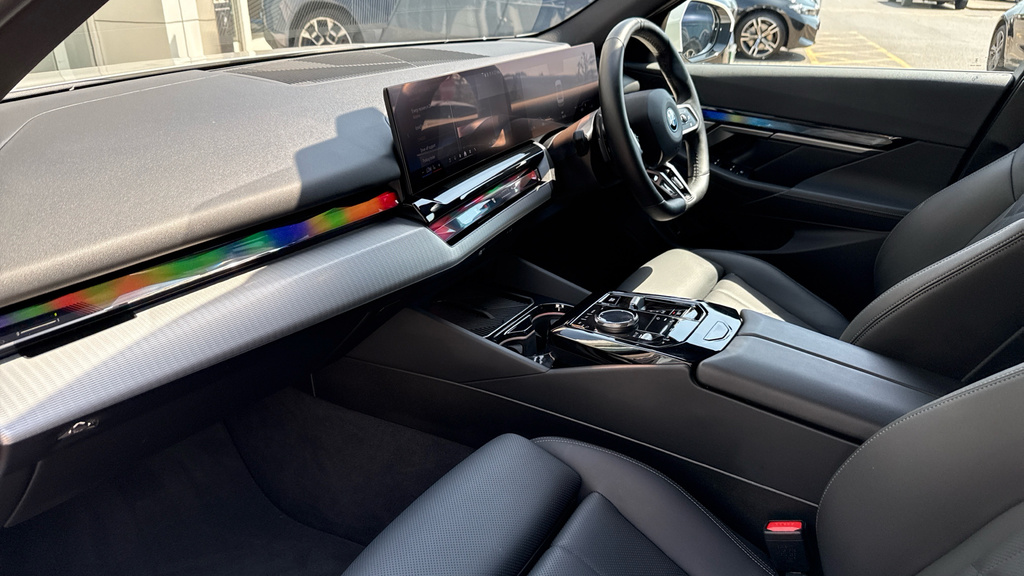 BMW i5 250Kw Edrive40 M Sport Pro 84Kwh Blue #7