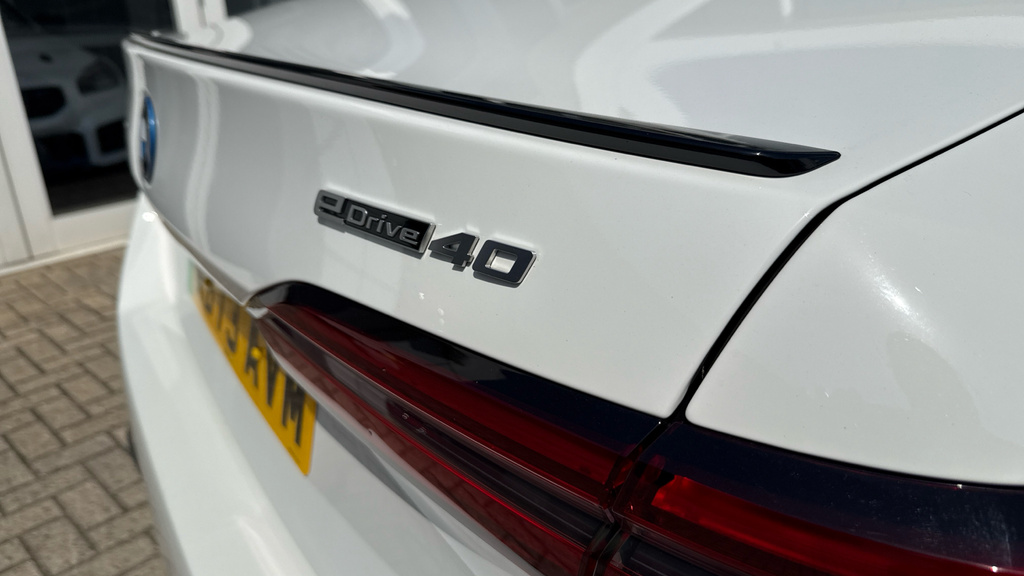BMW i5 250Kw Edrive40 M Sport Pro 84Kwh Blue #28