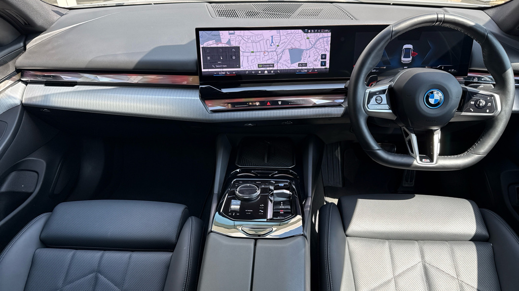 BMW i5 250Kw Edrive40 M Sport Pro 84Kwh Blue #4