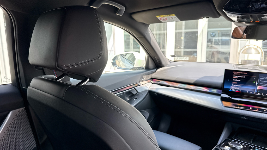 BMW i5 250Kw Edrive40 M Sport Pro 84Kwh Blue #36