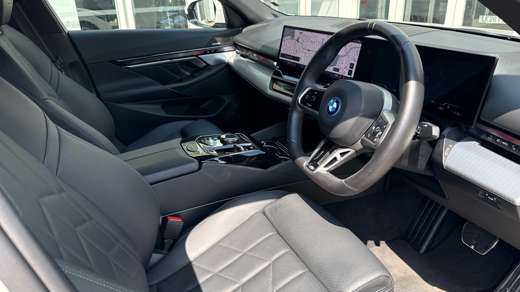 BMW i5 250Kw Edrive40 M Sport Pro 84Kwh Blue #6