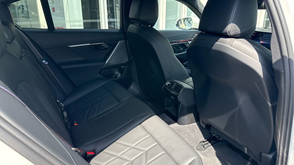 BMW i5 250Kw Edrive40 M Sport Pro 84Kwh Blue #37