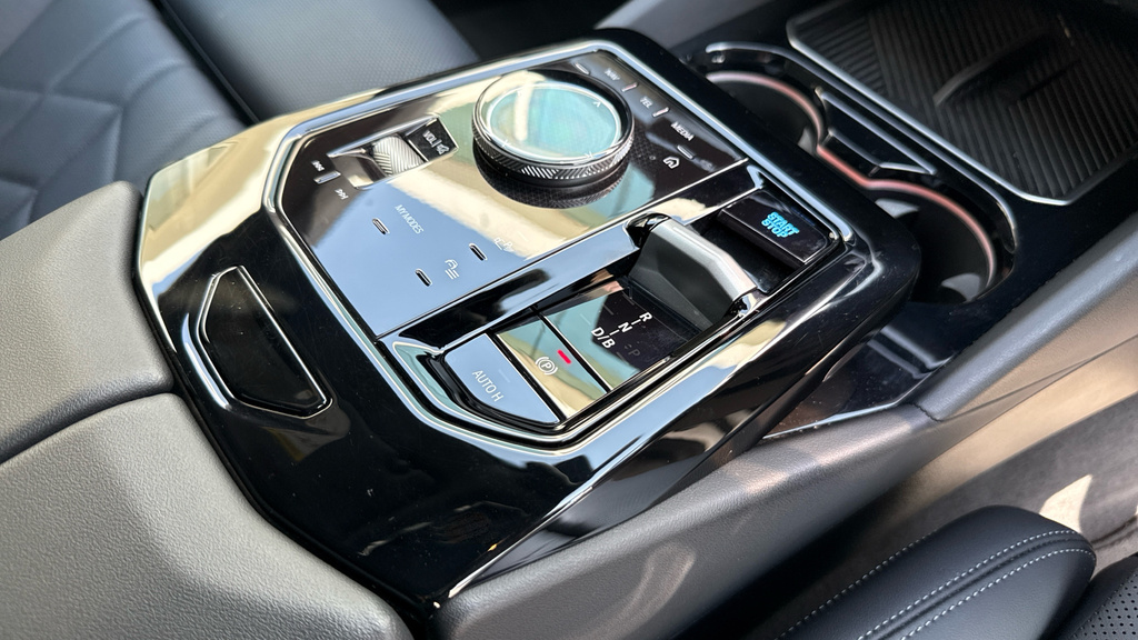 BMW i5 250Kw Edrive40 M Sport Pro 84Kwh Blue #19
