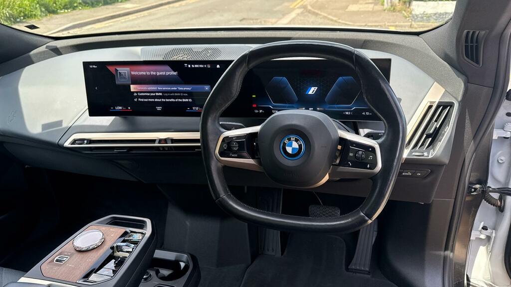 BMW iX M Sport White #5