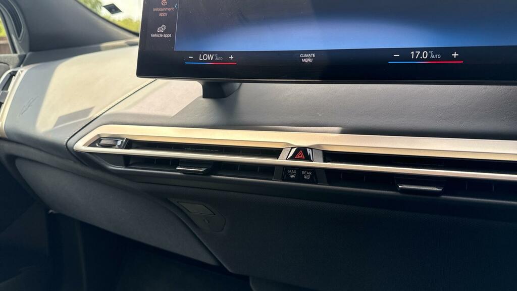 BMW iX Estate M Sport #36
