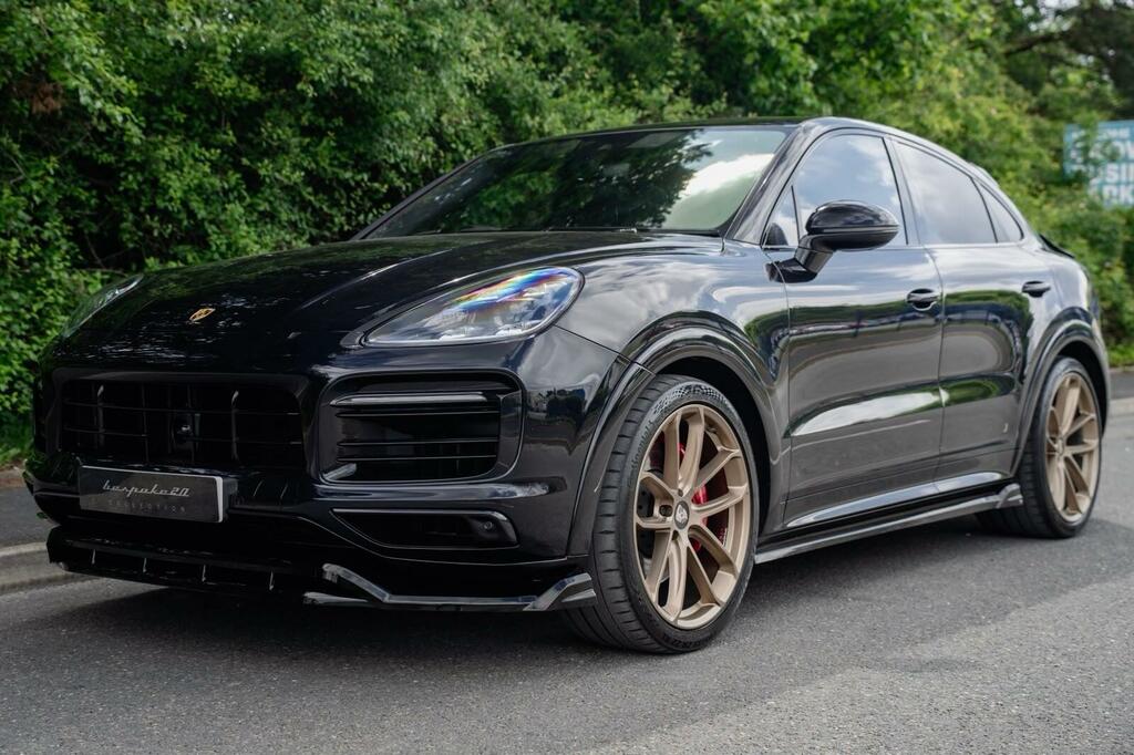 Porsche Cayenne Gts Black