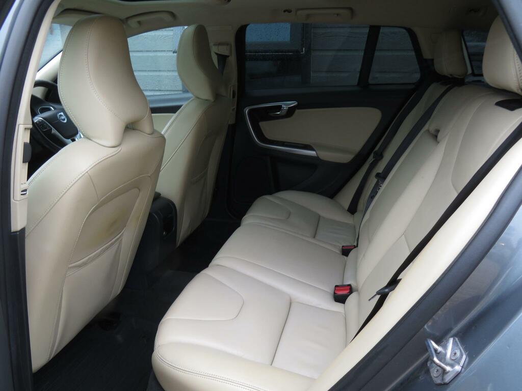 Volvo V60 Cross Country D4 Lux Nav Silver #11