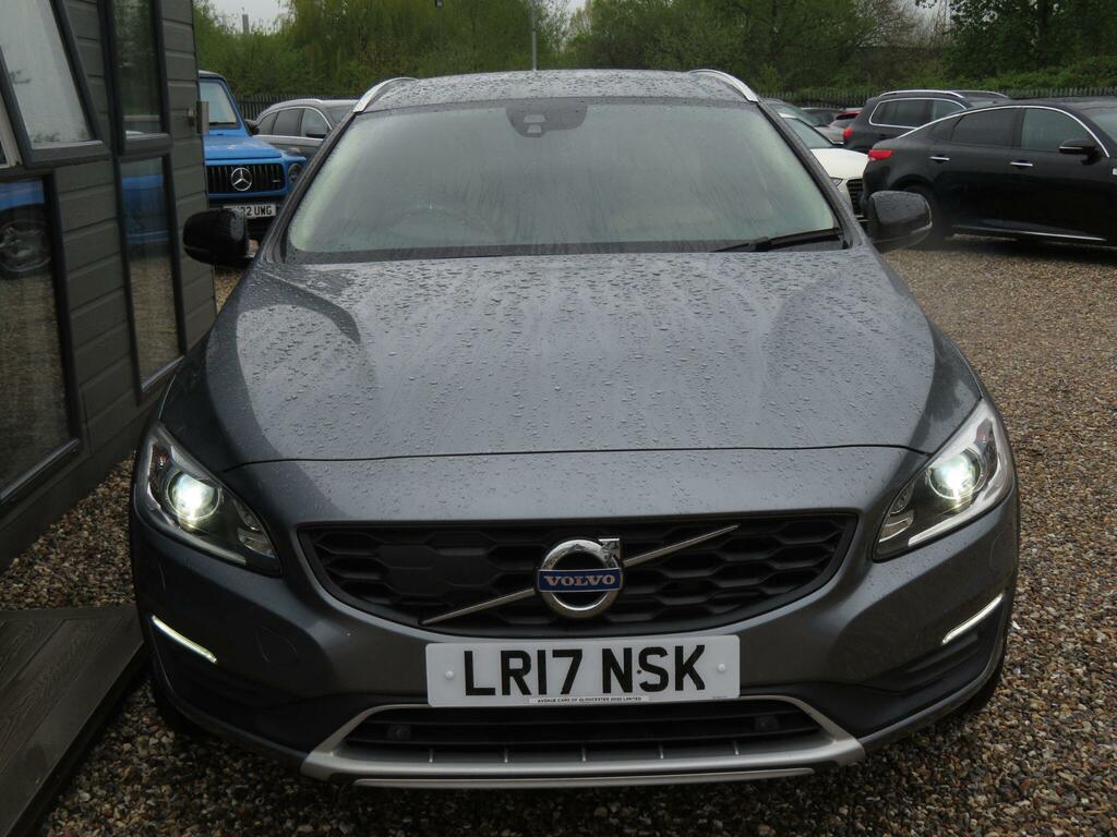 Volvo V60 Cross Country D4 Lux Nav Silver #4