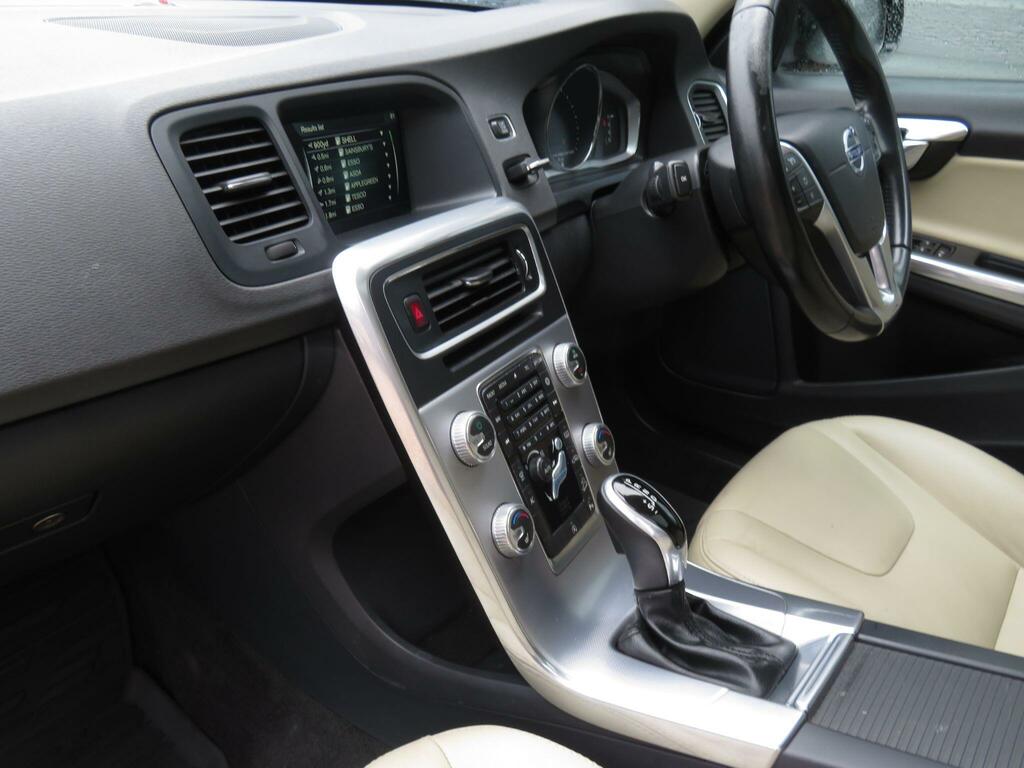 Volvo V60 Cross Country D4 Lux Nav Silver #9