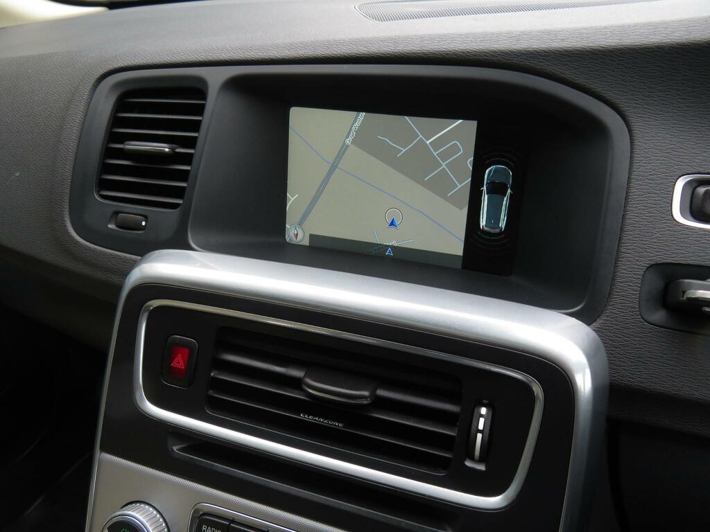 Volvo V60 Cross Country D4 Lux Nav Silver #19