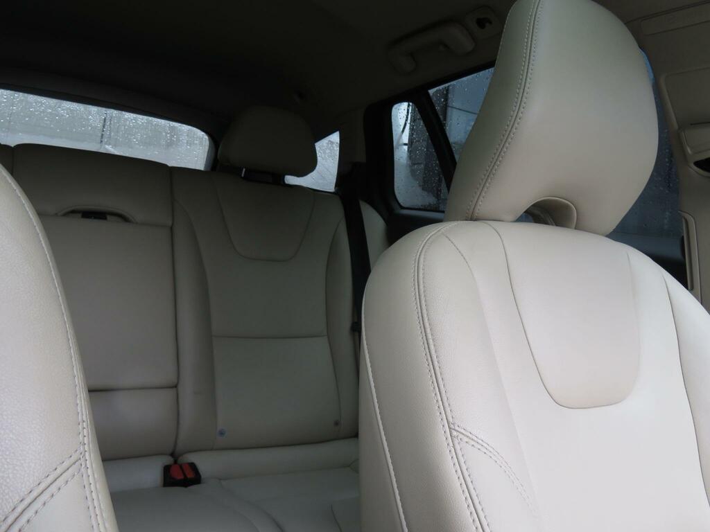 Volvo V60 Cross Country D4 Lux Nav Silver #20