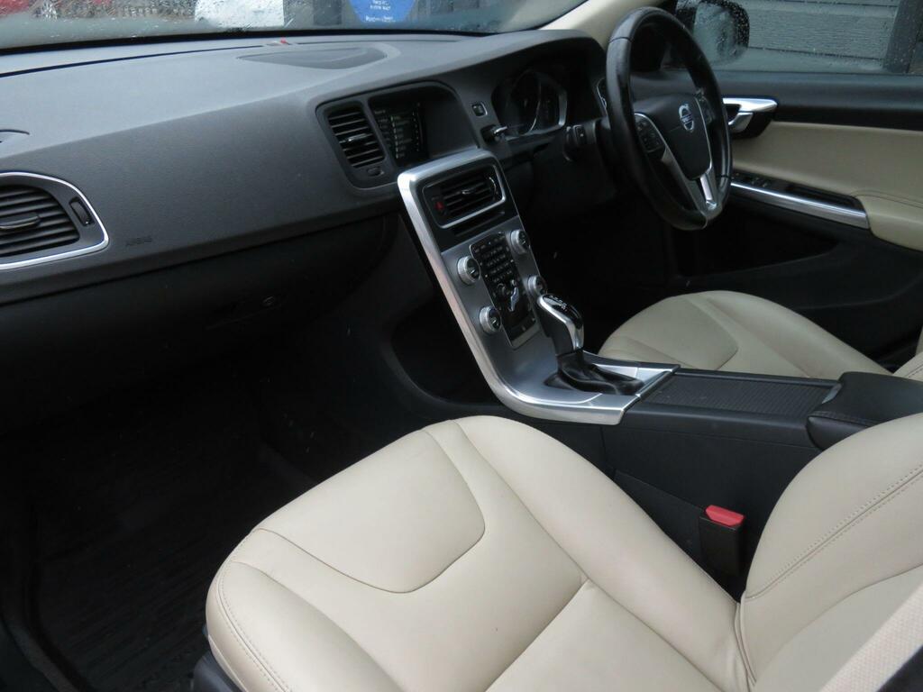 Volvo V60 Cross Country D4 Lux Nav Silver #12