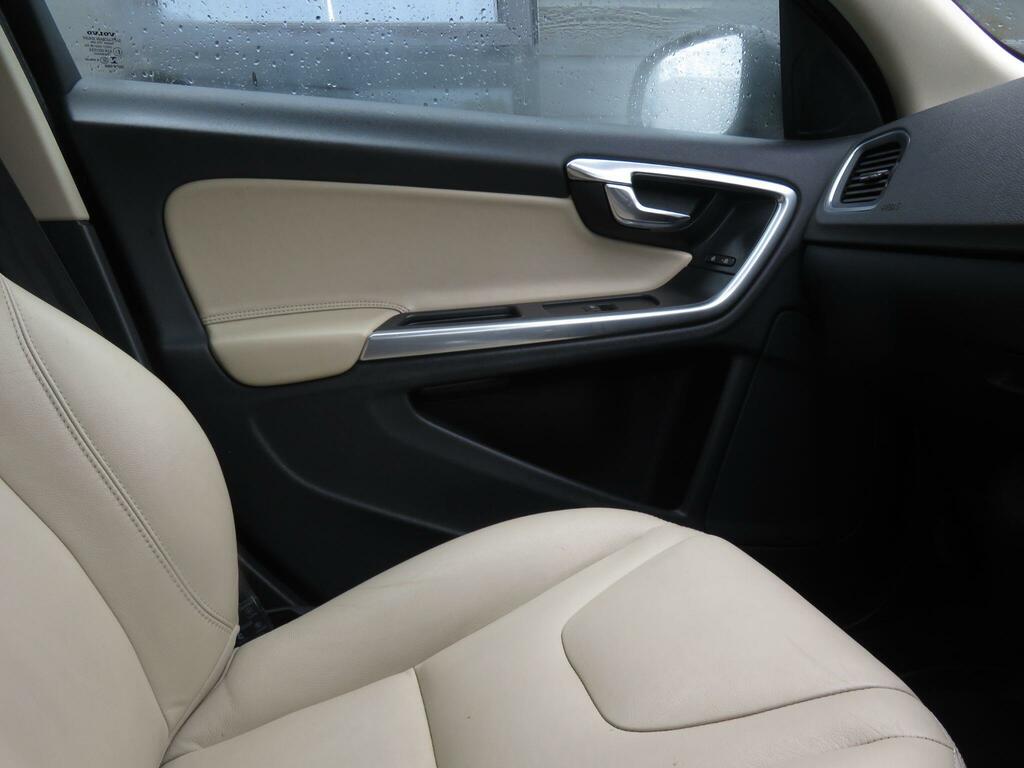 Volvo V60 Cross Country D4 Lux Nav Silver #21