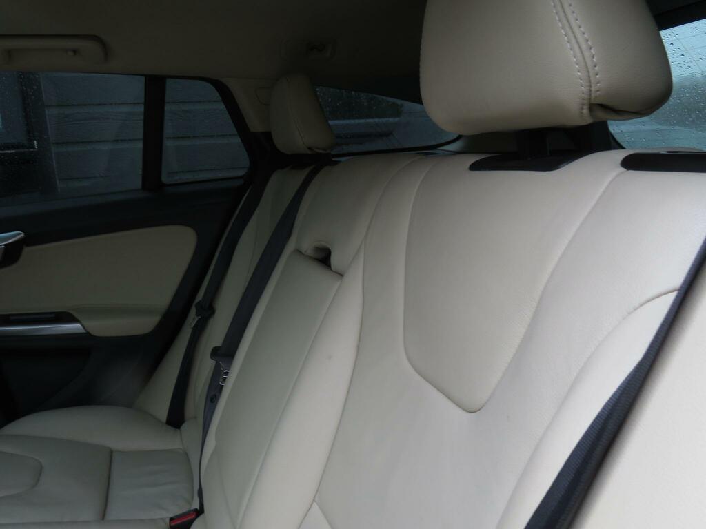 Volvo V60 Cross Country D4 Lux Nav Silver #14